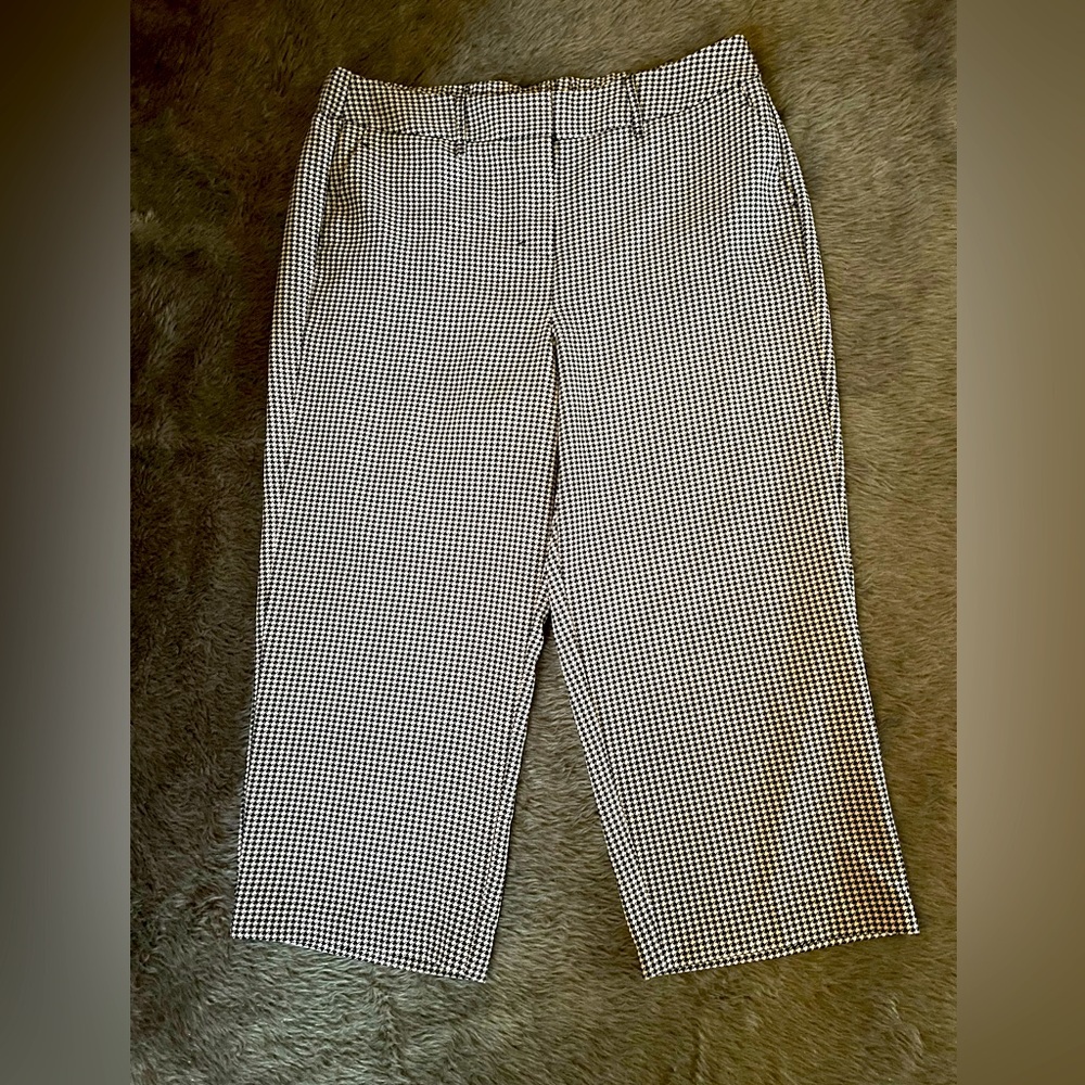 Women’s Houndstooth Capris ( 16 )